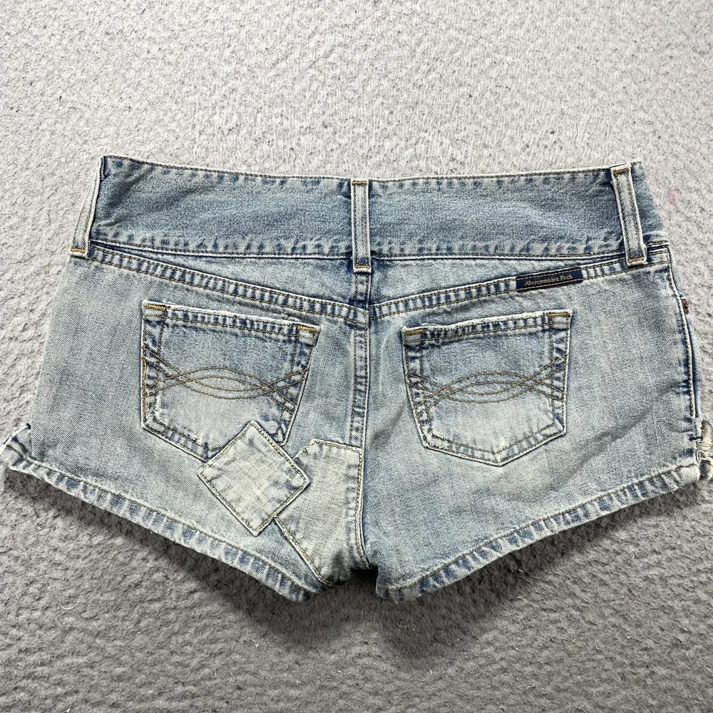 Abercrombie & Fitch Shorts Womens 4 Blue Denim Cut-Off 2